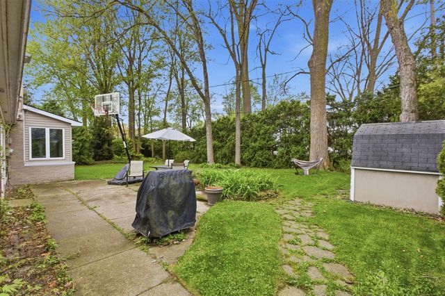 38457 James Drive, Clinton Township, MI 48036