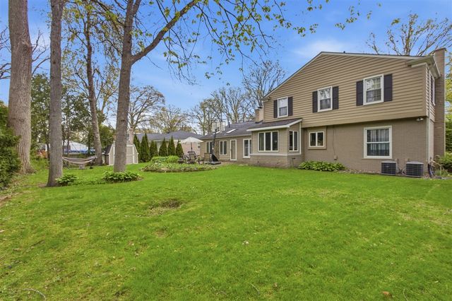 38457 James Drive, Clinton Township, MI 48036