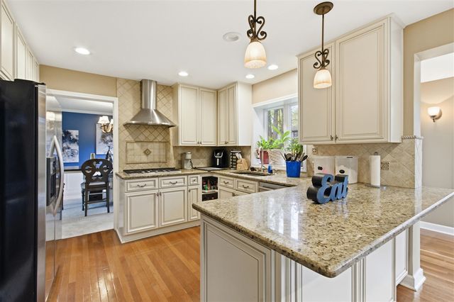 38457 James Drive, Clinton Township, MI 48036