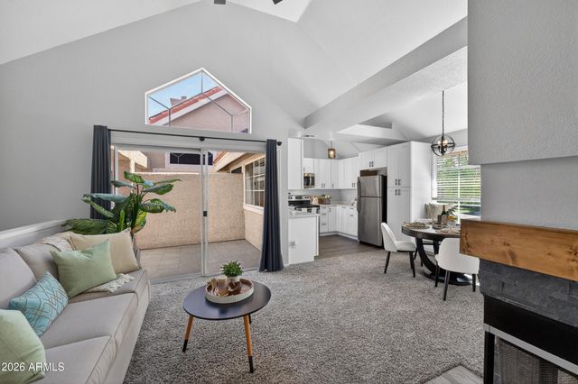 1633 E LAKESIDE Drive 25, Gilbert, AZ 85234