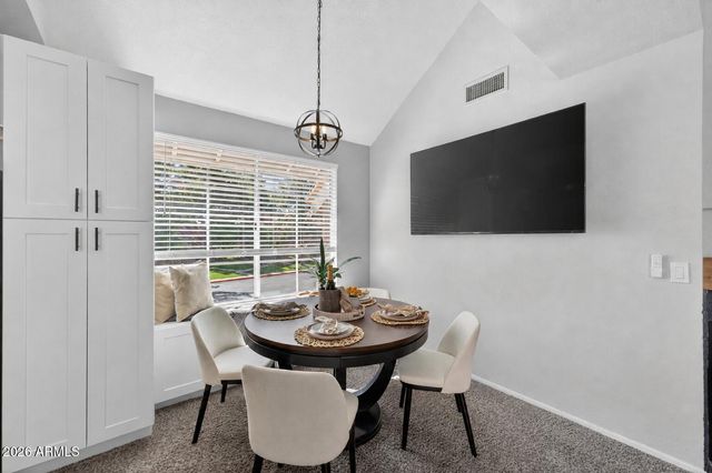 1633 E LAKESIDE Drive 25, Gilbert, AZ 85234