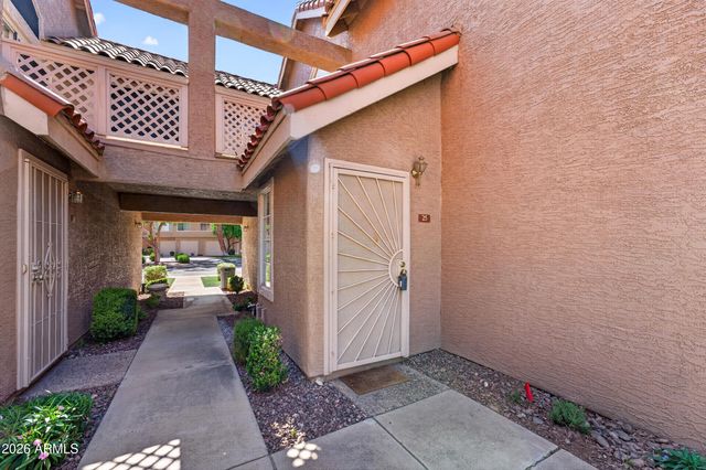 1633 E LAKESIDE Drive 25, Gilbert, AZ 85234