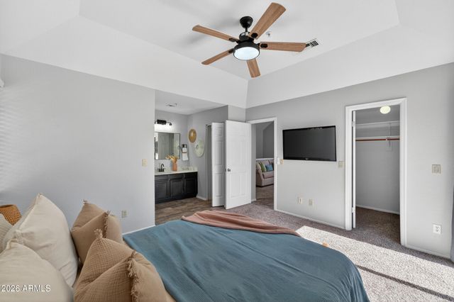1633 E LAKESIDE Drive 25, Gilbert, AZ 85234