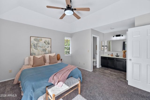 1633 E LAKESIDE Drive 25, Gilbert, AZ 85234