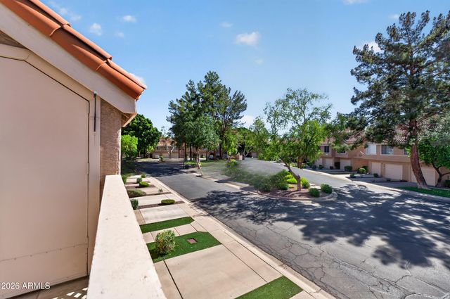 1633 E LAKESIDE Drive 25, Gilbert, AZ 85234