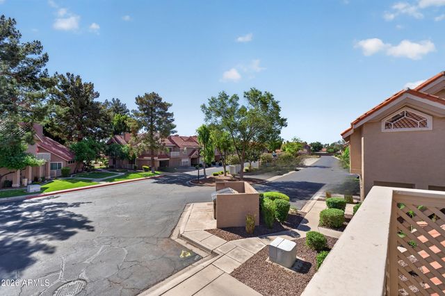 1633 E LAKESIDE Drive 25, Gilbert, AZ 85234