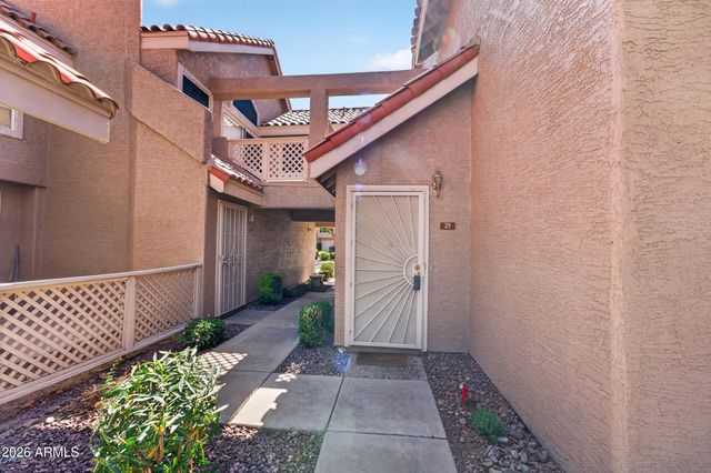 1633 E LAKESIDE Drive 25, Gilbert, AZ 85234