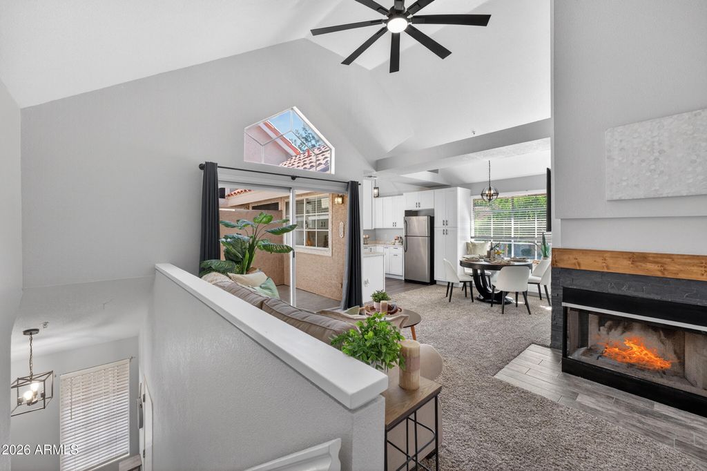 Image 10 of property listing at 1633 E LAKESIDE Drive 25, Gilbert, AZ 85234