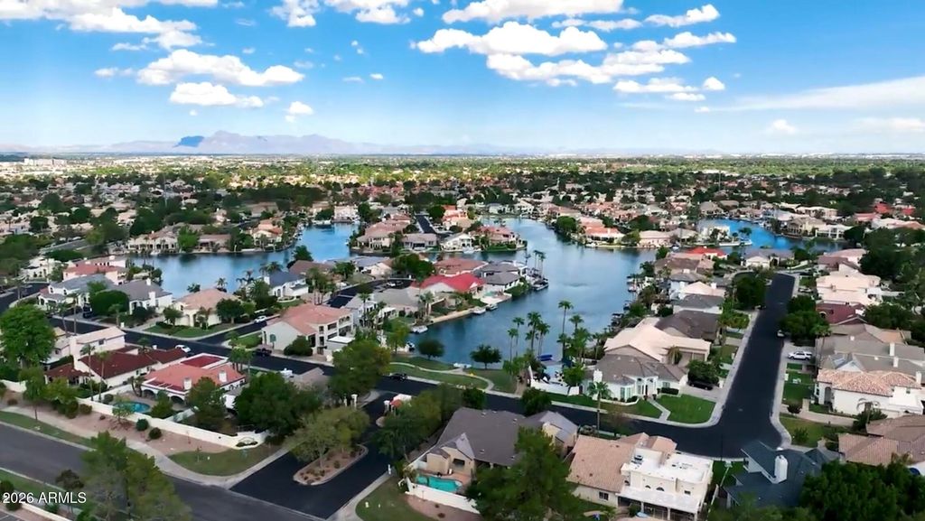 Image 46 of property listing at 1633 E LAKESIDE Drive 25, Gilbert, AZ 85234