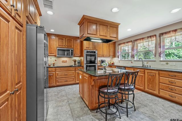 19135 Bynum, Flint, TX 75762