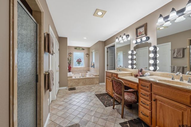 19135 Bynum, Flint, TX 75762