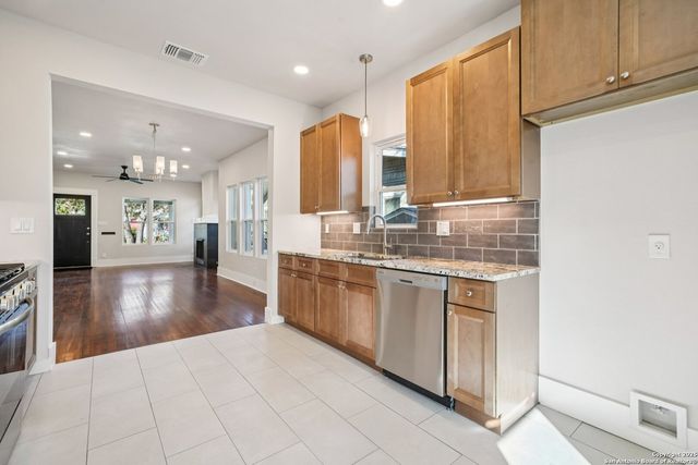 524 Hunstock, San Antonio, TX 78210