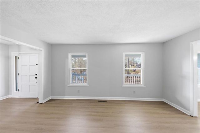 8976 Ochil Lane, Winston, GA 30187