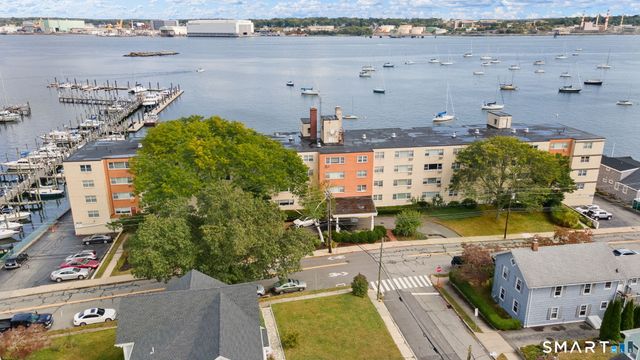 292 Pequot Avenue D2, New London, CT 06320