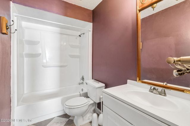 5065 KNIGHTSBRIDGE Circle N, Jacksonville, FL 32244