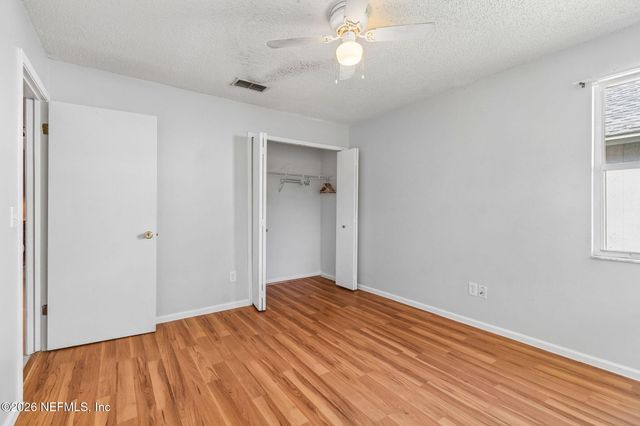 5065 KNIGHTSBRIDGE Circle N, Jacksonville, FL 32244