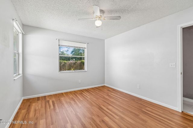 5065 KNIGHTSBRIDGE Circle N, Jacksonville, FL 32244
