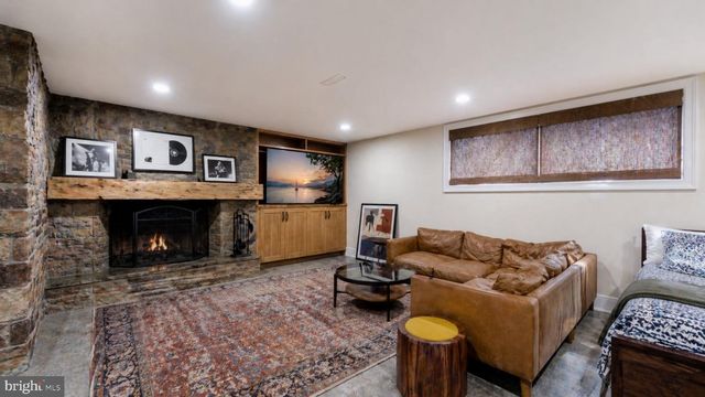 103 KILTIE DR, New Hope, PA 18938