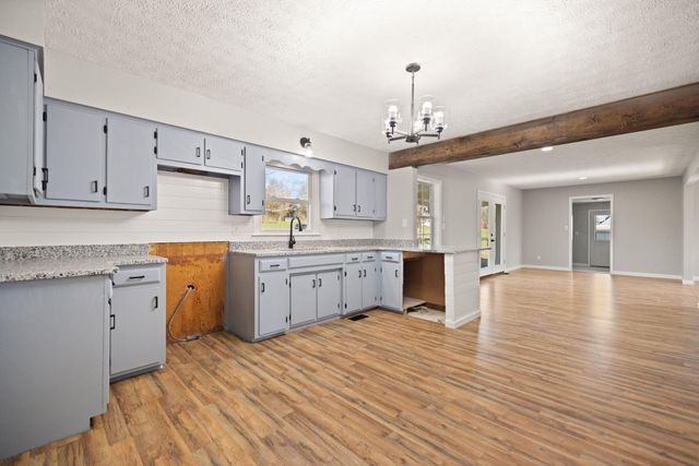 401 Drakes Creek Road, Crab Orchard, KY 40419