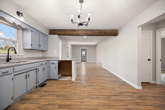 401 Drakes Creek Road, Crab Orchard, KY 40419