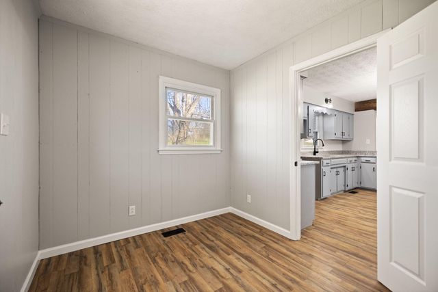 401 Drakes Creek Road, Crab Orchard, KY 40419