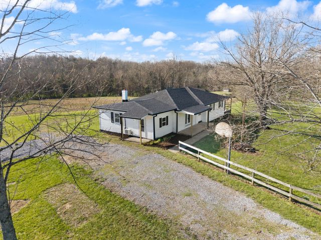401 Drakes Creek Road, Crab Orchard, KY 40419