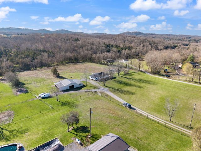 401 Drakes Creek Road, Crab Orchard, KY 40419