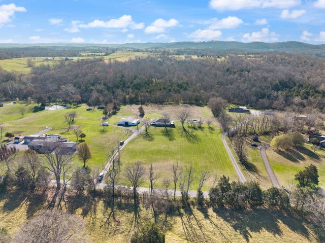 401 Drakes Creek Road, Crab Orchard, KY 40419