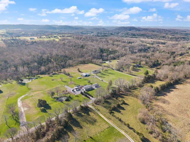 401 Drakes Creek Road, Crab Orchard, KY 40419