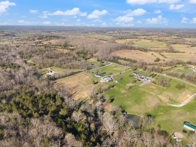 401 Drakes Creek Road, Crab Orchard, KY 40419