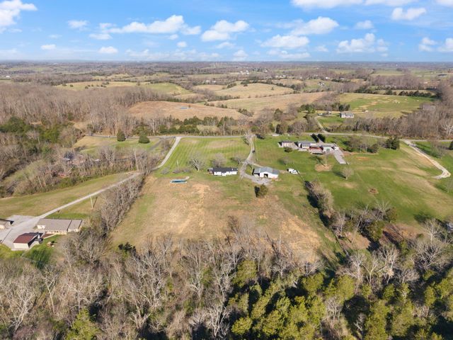 401 Drakes Creek Road, Crab Orchard, KY 40419