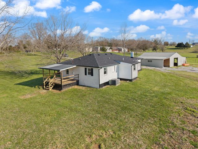 401 Drakes Creek Road, Crab Orchard, KY 40419