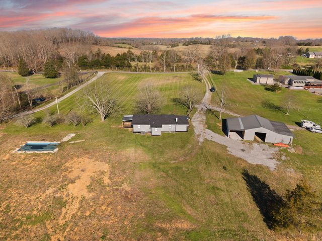 401 Drakes Creek Road, Crab Orchard, KY 40419