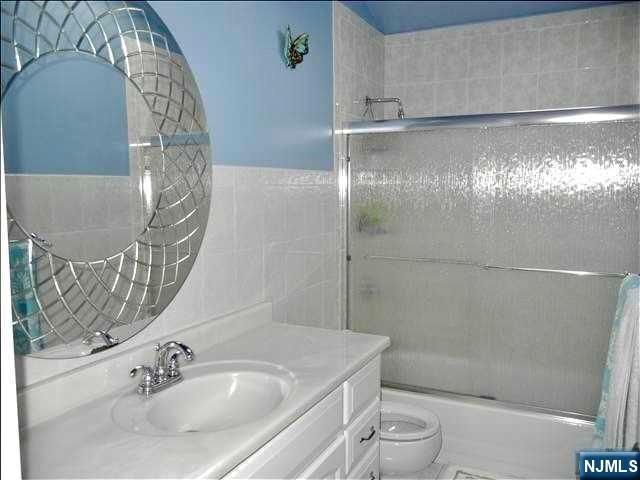 441 7th Street, Palisades Park, NJ 07650