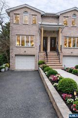 441 7th Street, Palisades Park, NJ 07650