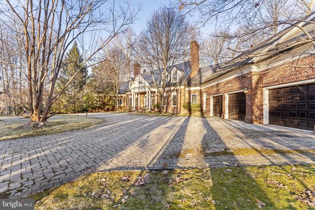 8541 OLD DOMINION DRIVE, Mclean, VA 22102