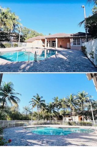 3221 Sabal Palm Mnr 103, Davie, FL 33024