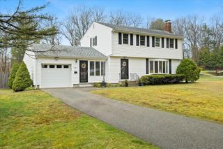 37 Woodlock Rd, Hingham, MA 02043