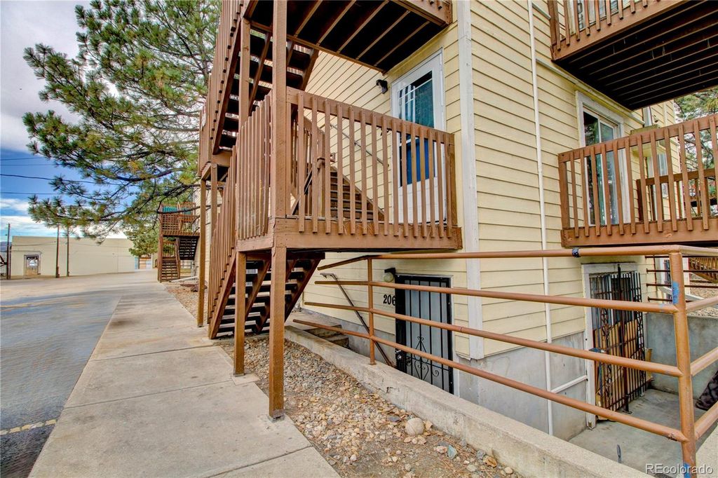 9340 W 49th Avenue 213, Wheat Ridge, CO 80033