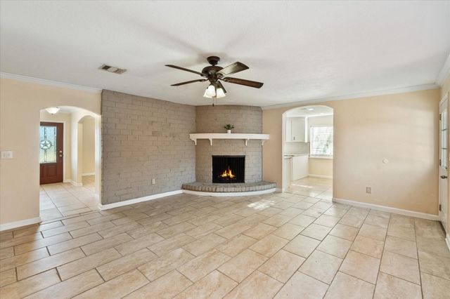 16930 Stardale Lane, Friendswood, TX 77546