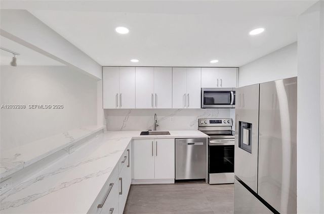 7928 West Dr 802, North Bay Village, FL 33141