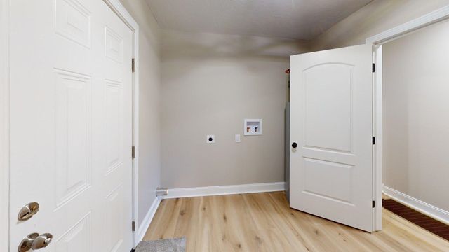 983 County Road 104, Chesapeake, OH 45619