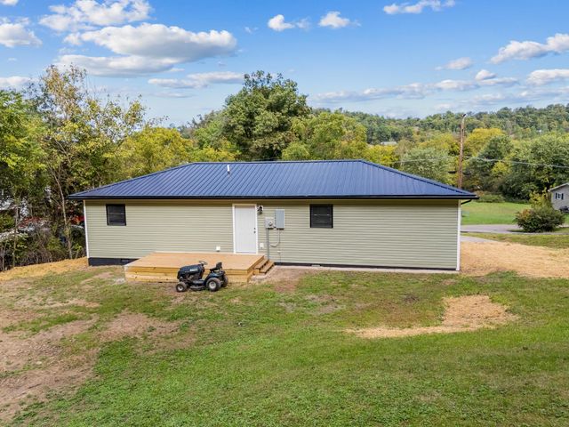 983 County Road 104, Chesapeake, OH 45619