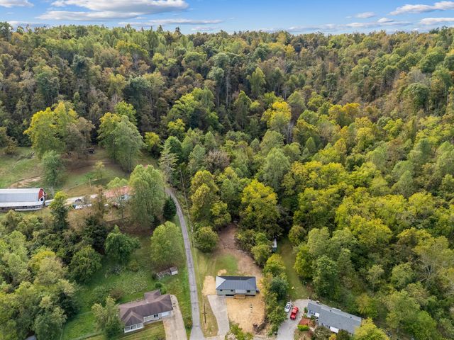 983 County Road 104, Chesapeake, OH 45619