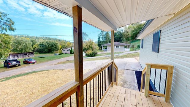 983 County Road 104, Chesapeake, OH 45619