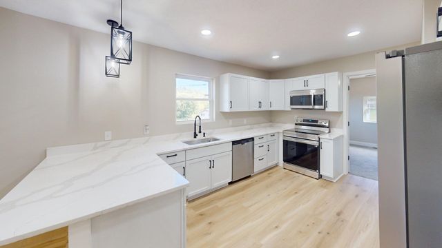 983 County Road 104, Chesapeake, OH 45619