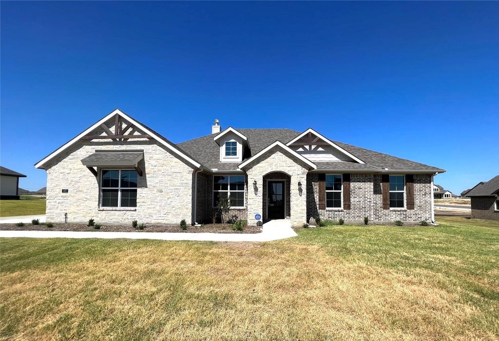 155 Spanish Moss Trail, Rhome, TX 76078