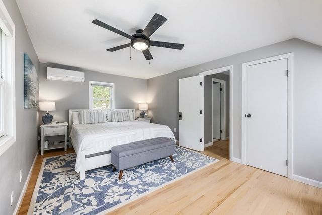35 Pinecrest Ave, Mashpee, MA 02649