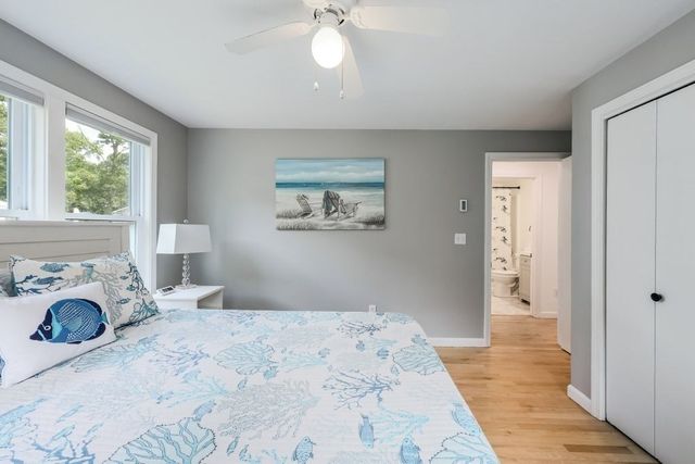 35 Pinecrest Ave, Mashpee, MA 02649