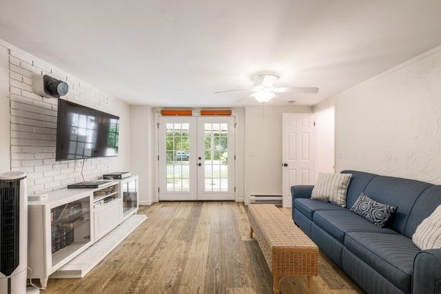 35 Pinecrest Ave, Mashpee, MA 02649